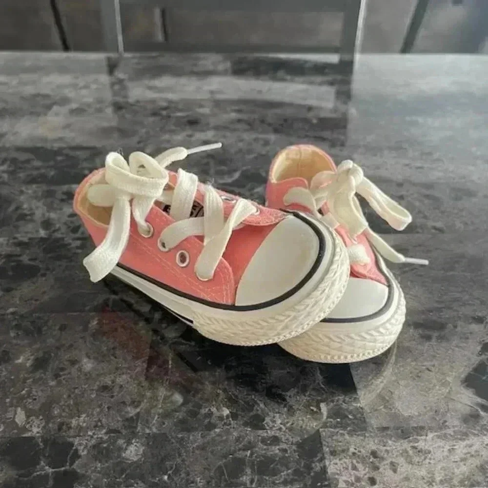 Toddler Kid Canvas Sneaker Size 6 Pink in White